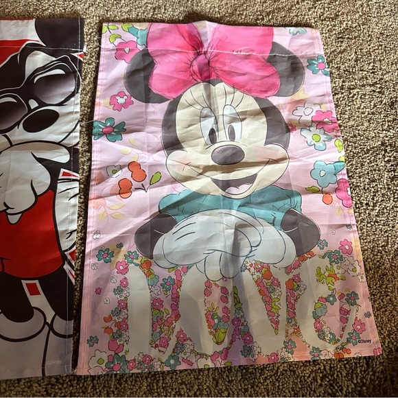VTG | MICKEY MOUSE FLAGS - Picture 2 of 3
